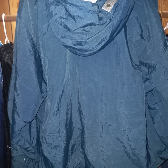 North Carolina Tarheels jacket - Picture 3 of 4